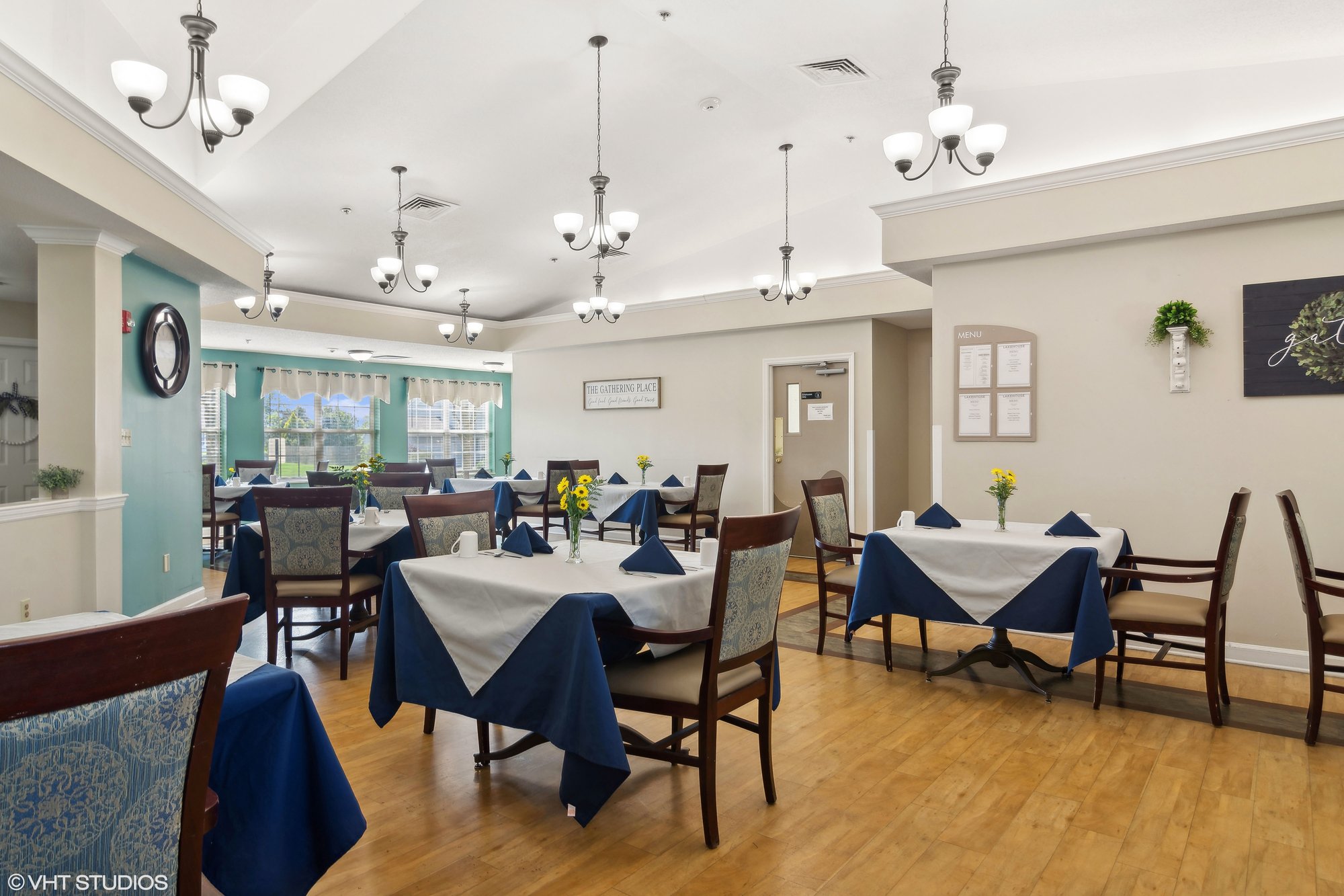 04_1920BreckenridgeRoad_369001_DiningRoom_HiRes